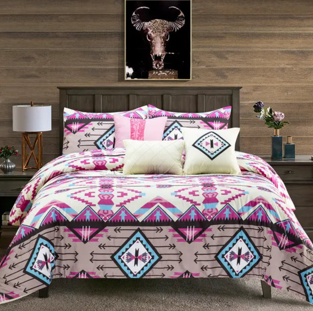 Pretty in Aztec bedding set