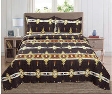 Load image into Gallery viewer, Black/tan Quilt set
